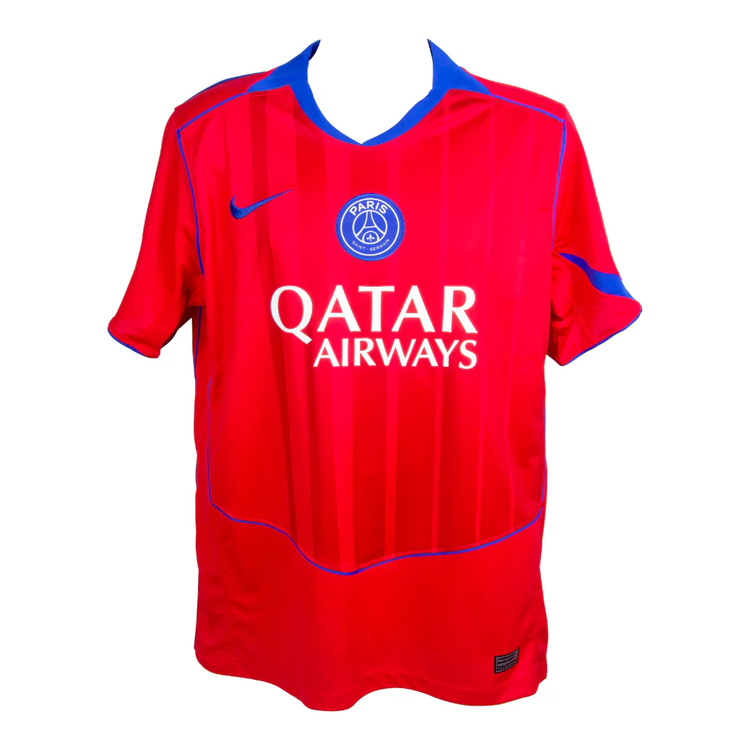 Framed Bradley Barcola Signed PSG Away Soccer Jersey #29 with Beckett Witness - Image 4