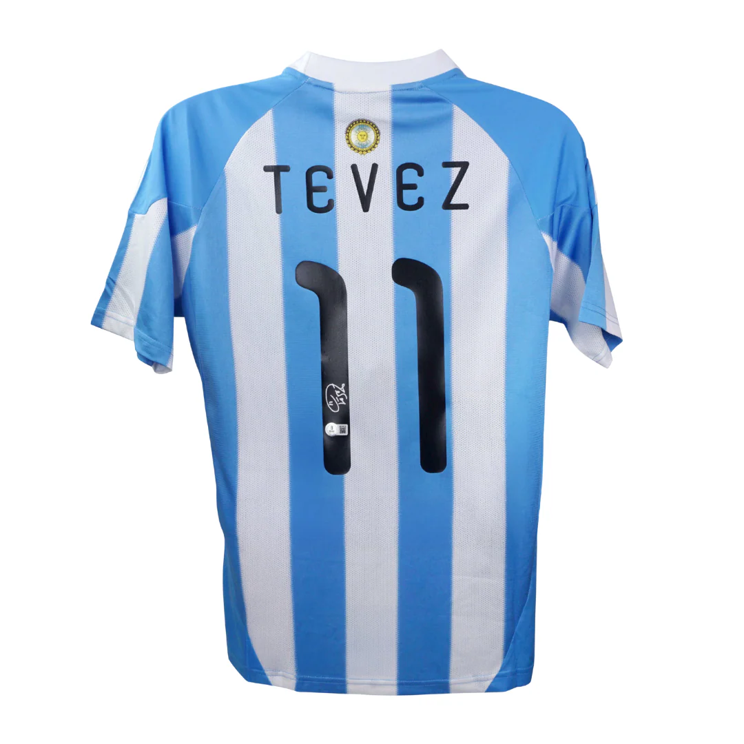 Framed Carlos Tevez Signed Argentina Home Soccer Jersey #11 with Beckett Witness - Image 3