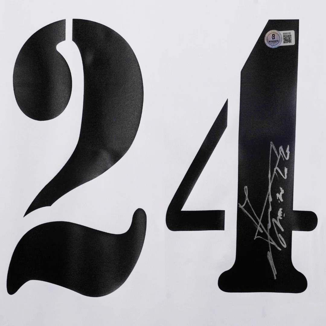 Framed Claude Makelele Signed Real Madrid FC Home Soccer Jersey #24 with Beckett COA - Image 2