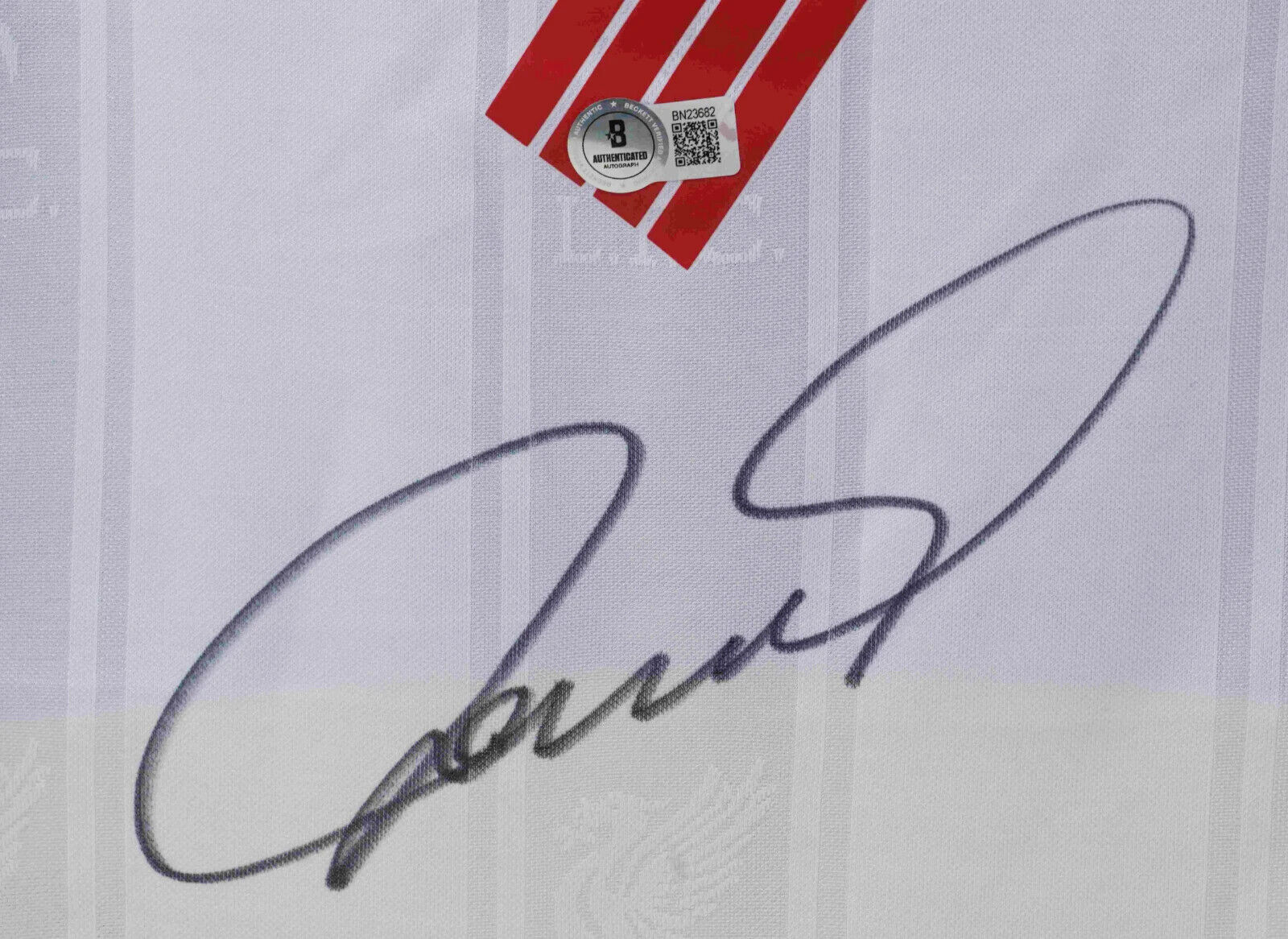 Fernando Torres Signed Liverpool FC Away Soccer Jersey #9 with Beckett COA - Image 2