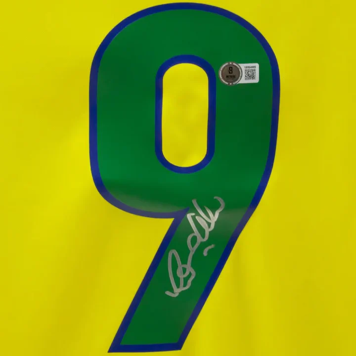 Framed Ronaldo Nazario Signed Brazil FC Home Soccer Jersey #9 with Beckett Witness - Image 2