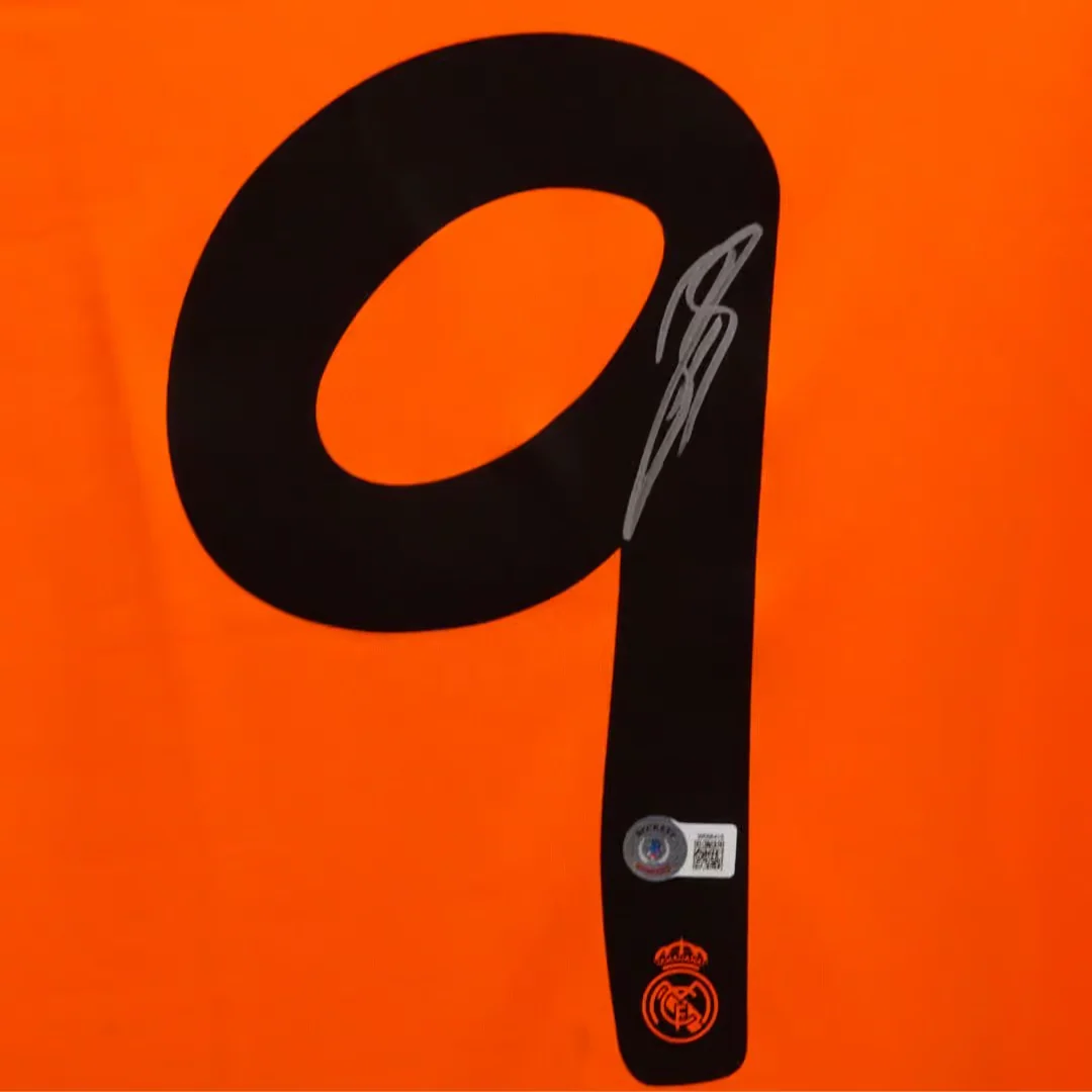 Framed Karim Benzema Signed Real Madrid FC Away Soccer Jersey #9 with Beckett COA - Image 2