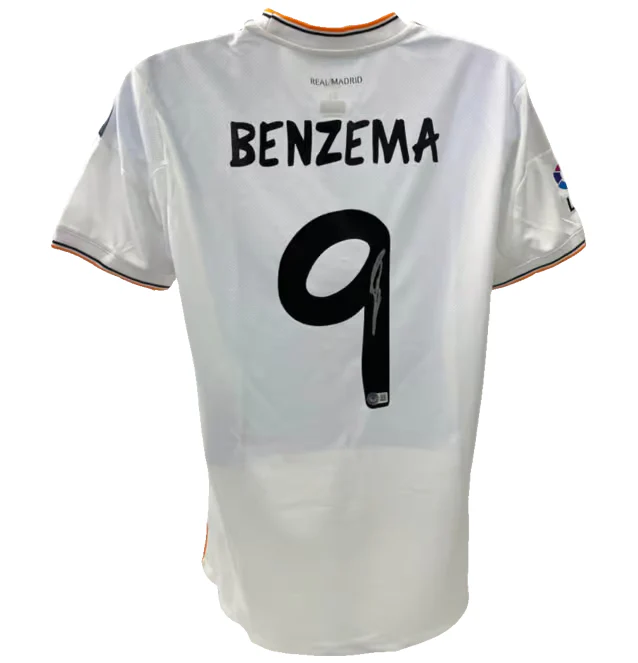 Framed Karim Benzema Signed Real Madrid FC Home Soccer Jersey #9 with Beckett COA - Image 3
