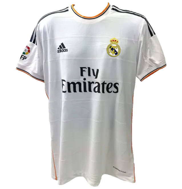 Framed Karim Benzema Signed Real Madrid FC Home Soccer Jersey #9 with Beckett COA - Image 4
