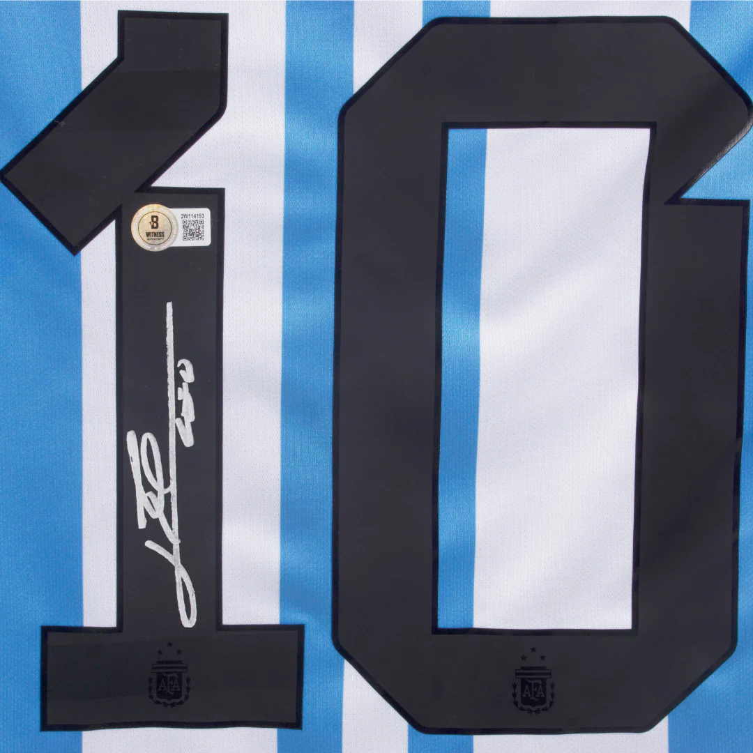 Framed Lionel Messi Signed Argentina Home Soccer Jersey #10 with Beckett Witness - Image 2