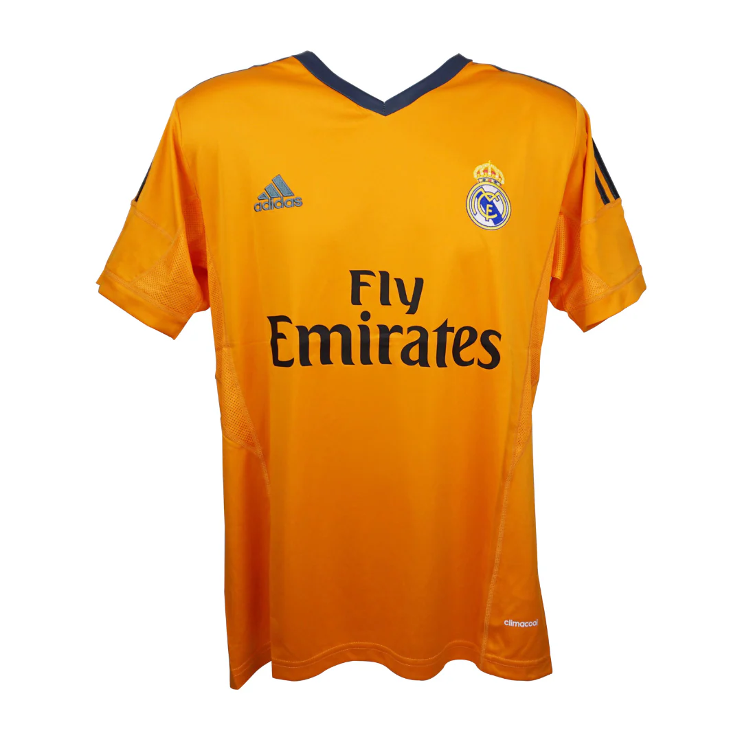 Framed Luka Modric Signed Real Madrid FC Away Soccer Jersey #19 with Beckett COA - Image 4