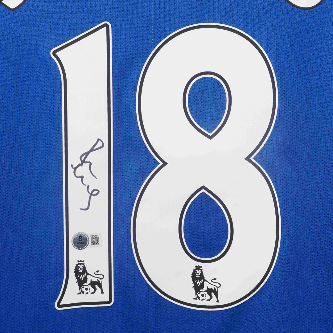 Framed Paul Scholes Signed Manchester Utd Away Soccer Jersey #18 with Beckett Witness - Image 2
