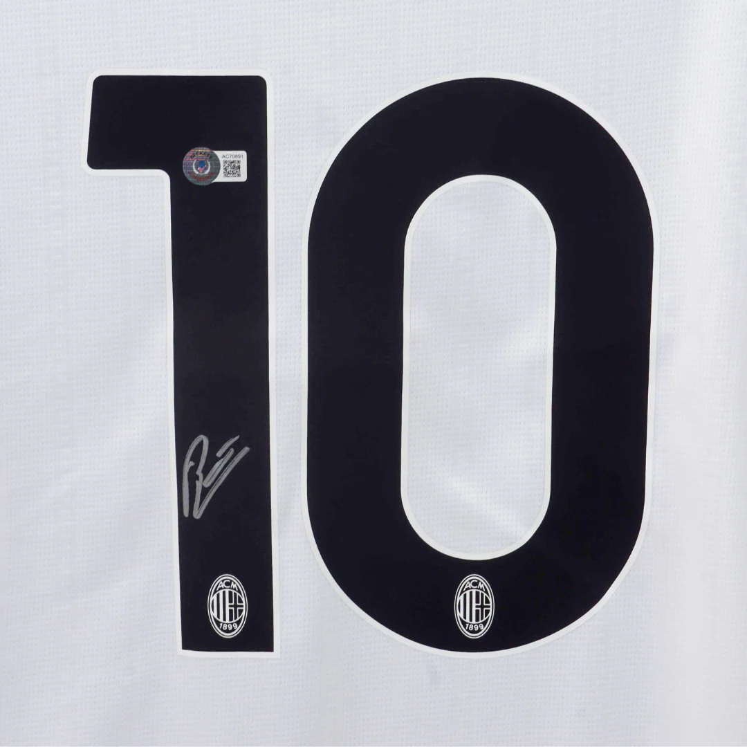 Rafael Leao Signed AC Milan Away Soccer Jersey #10 with Beckett COA - Image 2