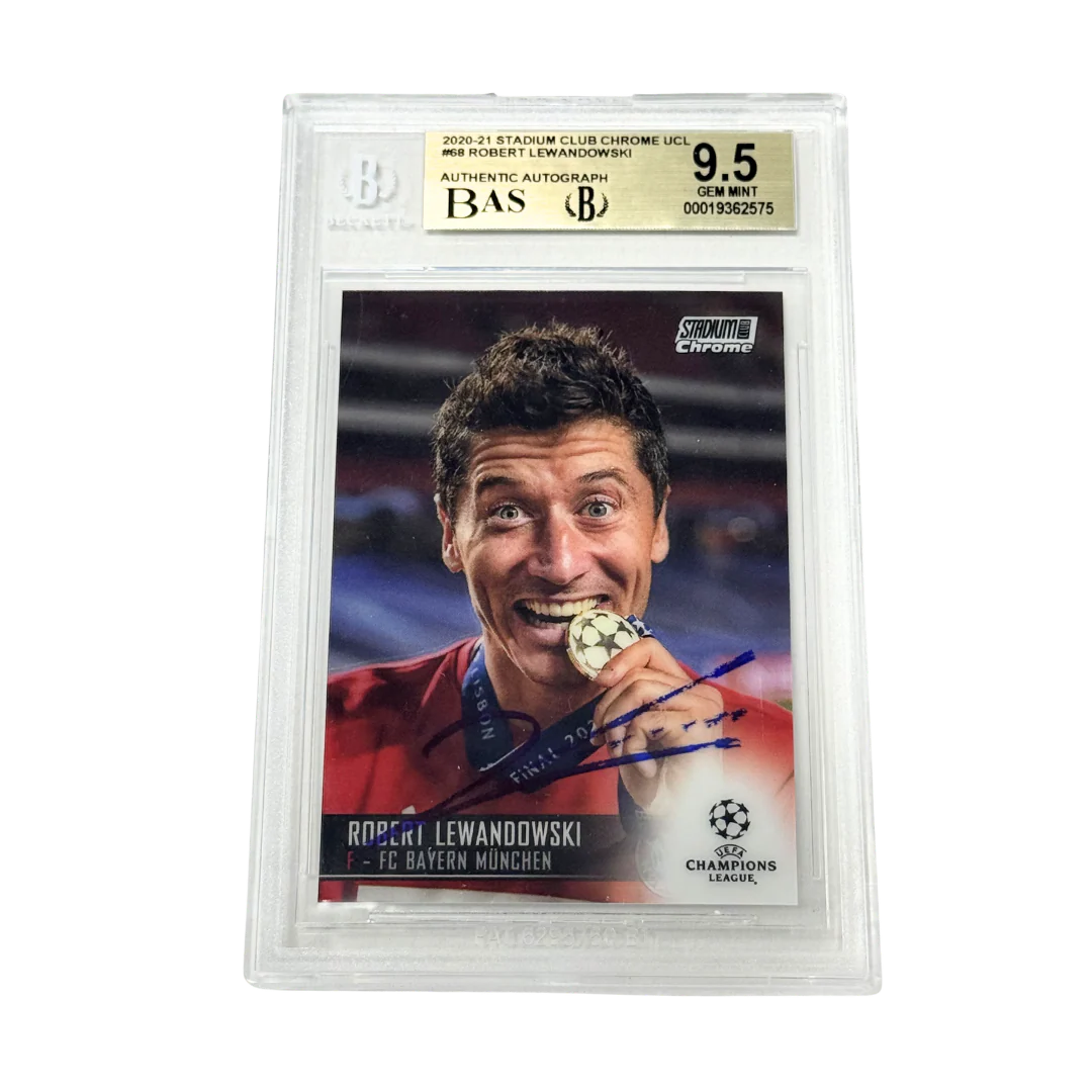 Robert Lewandowski Signed 2020-21 Topps Stadium Club Chrome UCL - BGS 9.5