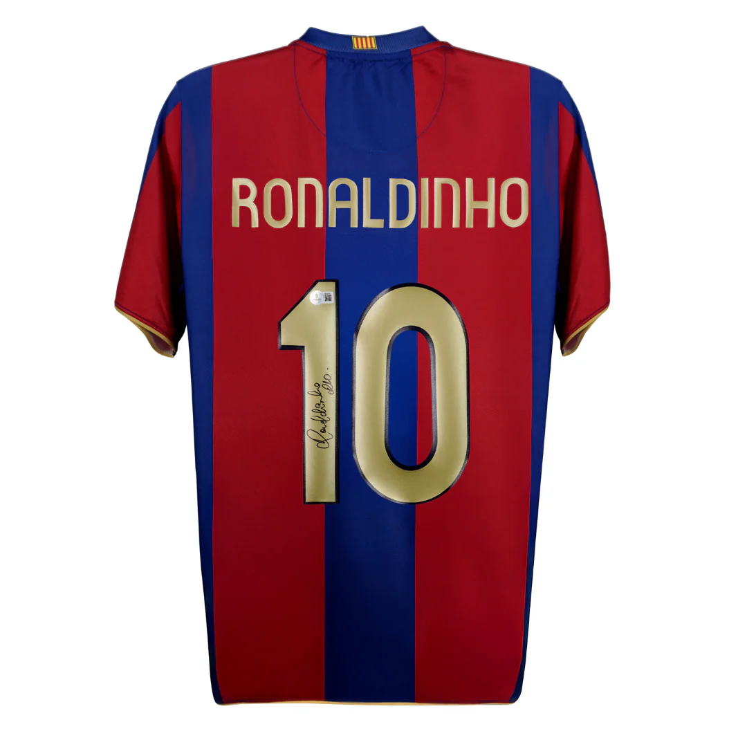 Framed Ronaldinho Signed Barcelona Home Soccer Jersey #10 with Beckett COA - Image 3