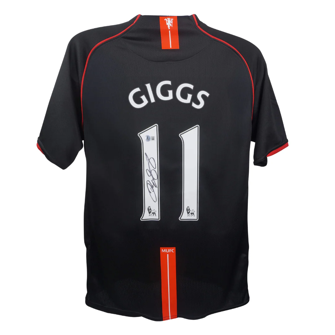 Framed Ryan Giggs Signed Manchester Utd Away Soccer Jersey #11 with Beckett Witness - Image 3