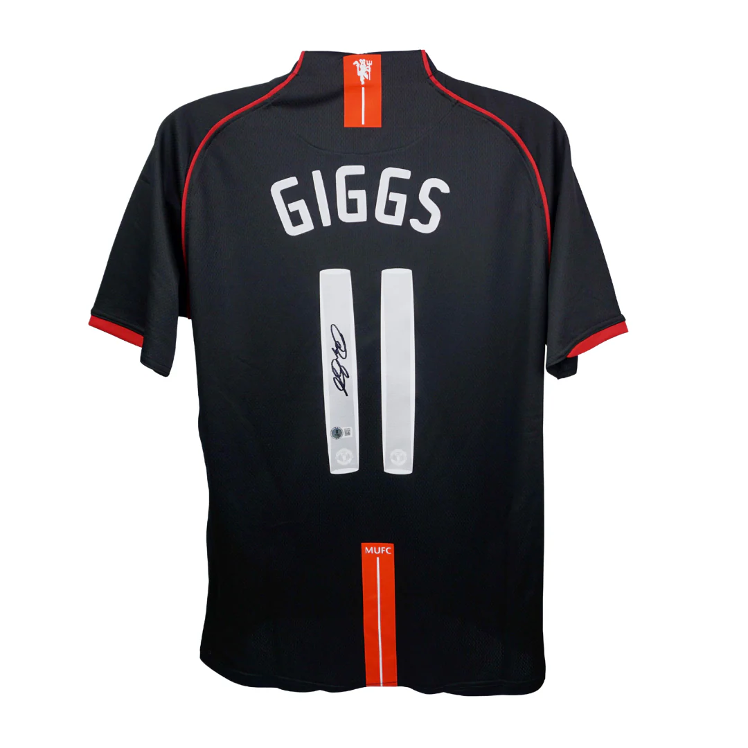Framed Ryan Giggs Signed Manchester Utd Soccer Jersey #11 with Beckett Witness - Image 3
