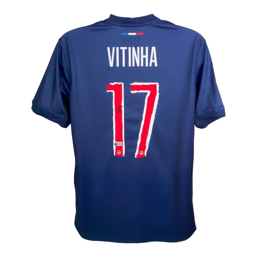 Framed Vitinha Signed PSG Soccer Jersey #17 with Beckett Witness - Image 3