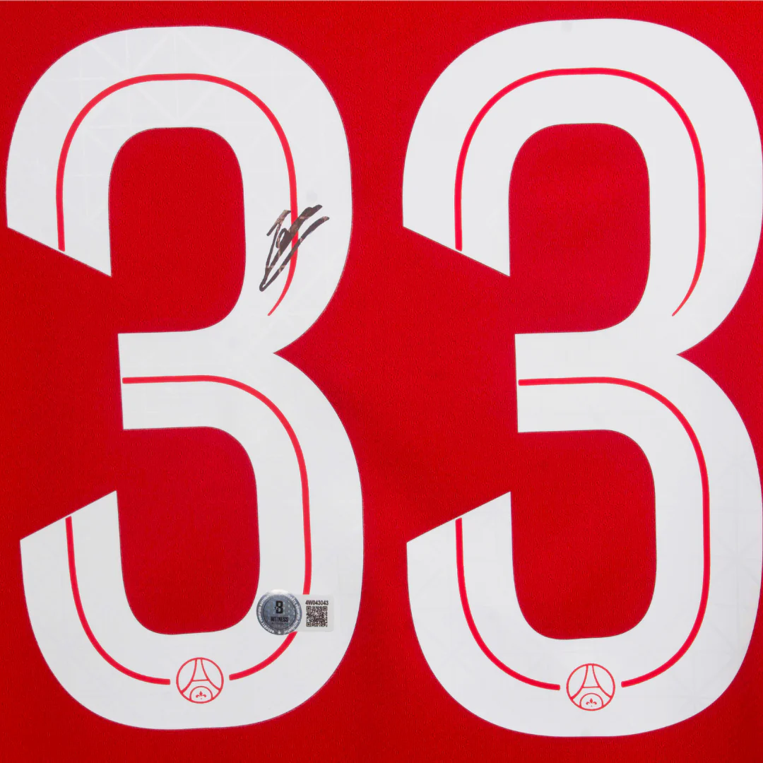 Framed Warren Zaire-Emery Signed PSG Away Soccer Jersey #33 with Beckett Witness - Image 2
