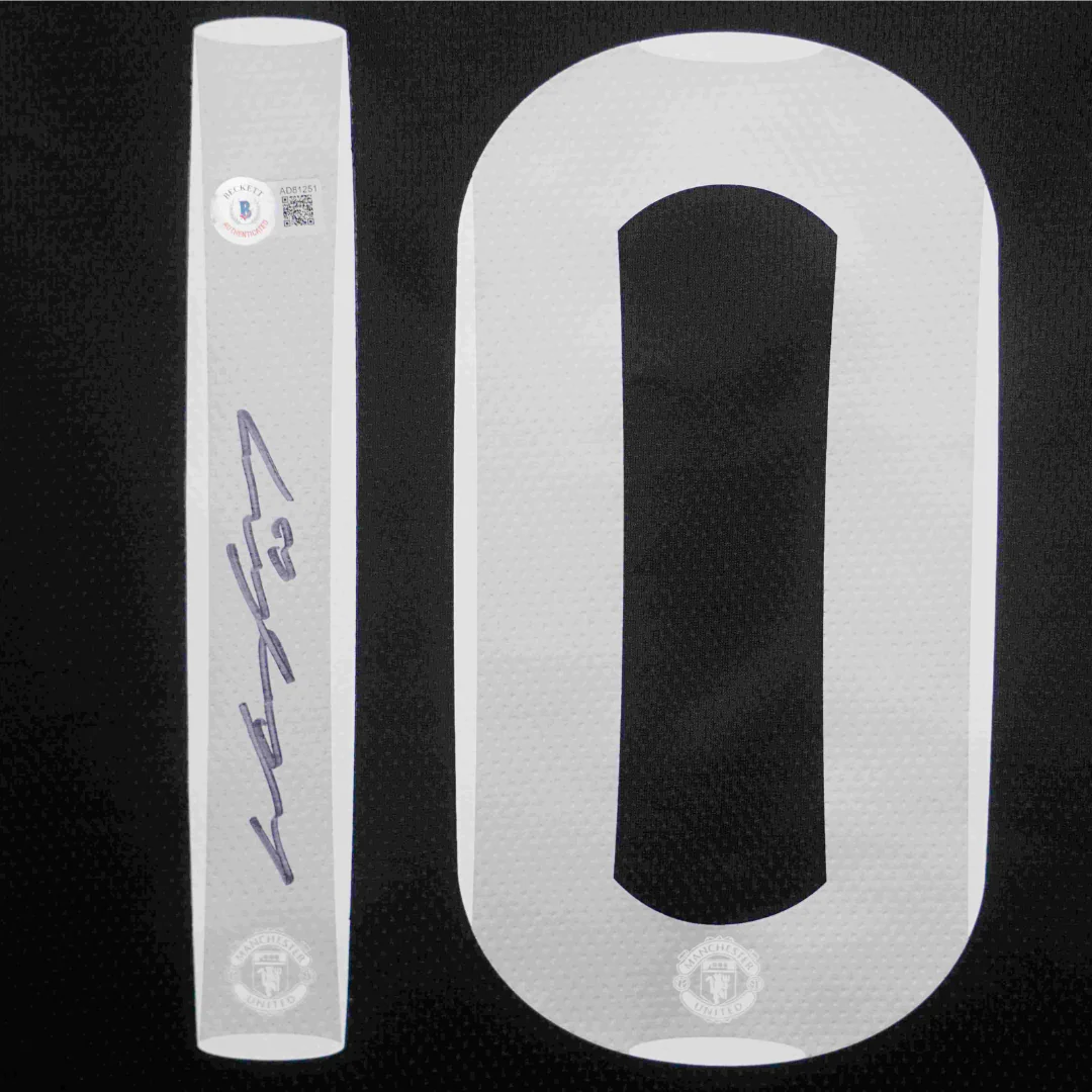 Framed Wayne Rooney Signed Manchester United Soccer Jersey #10 with Beckett COA - Image 2