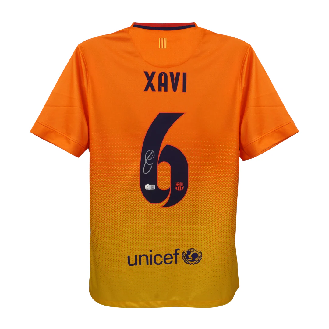 Xavi Hernandez Signed FC Barcelona Away Soccer Jersey #6 with Beckett COA - Image 3
