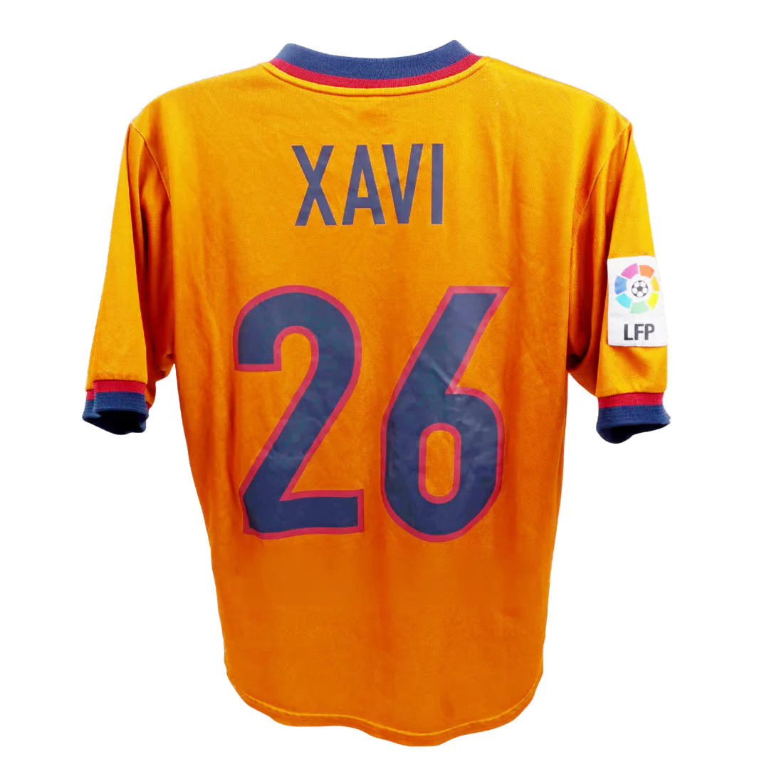 Xavi Hernandez Signed FC Barcelona Away Vintage Soccer Jersey with Beckett COA - Image 4